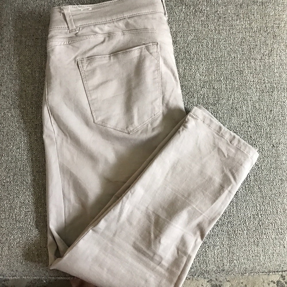 Wit & Wisdom khaki pants